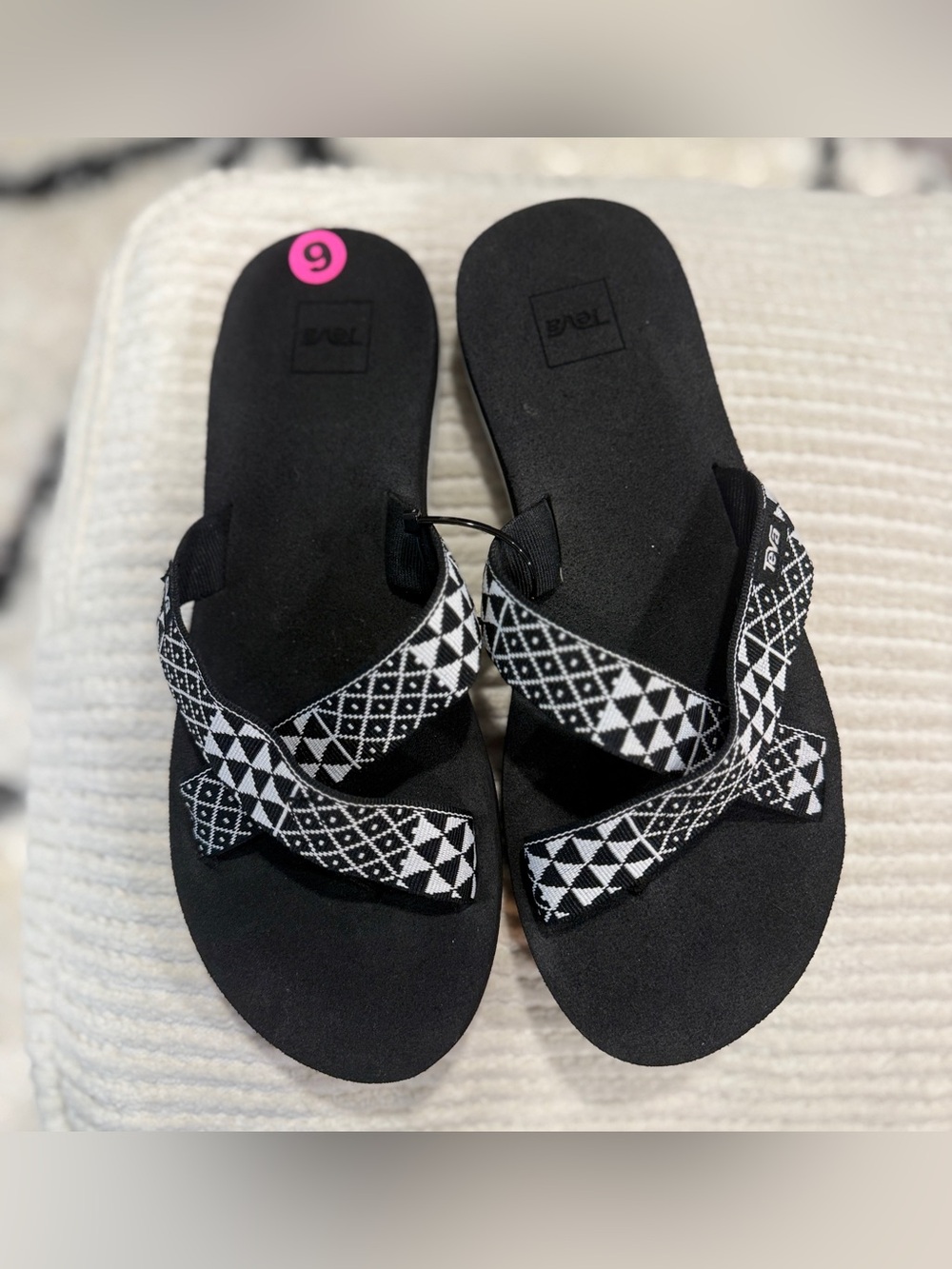 Teva Mush Kalea Sandals Black White Geometric Flip Flops Women’s 9 - Picture 2 of 8